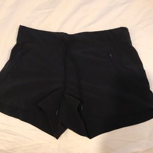 Athleta Black city shorts
